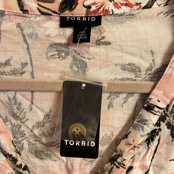 Rayon Slub Button Front Romper - Tropic Palm Trees - Torrid size 00 (equals 10) - Picture 8 of 9